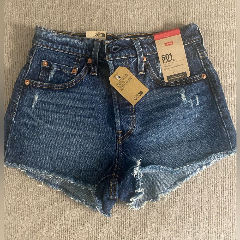 Women’s Levi’s Shorts NWT